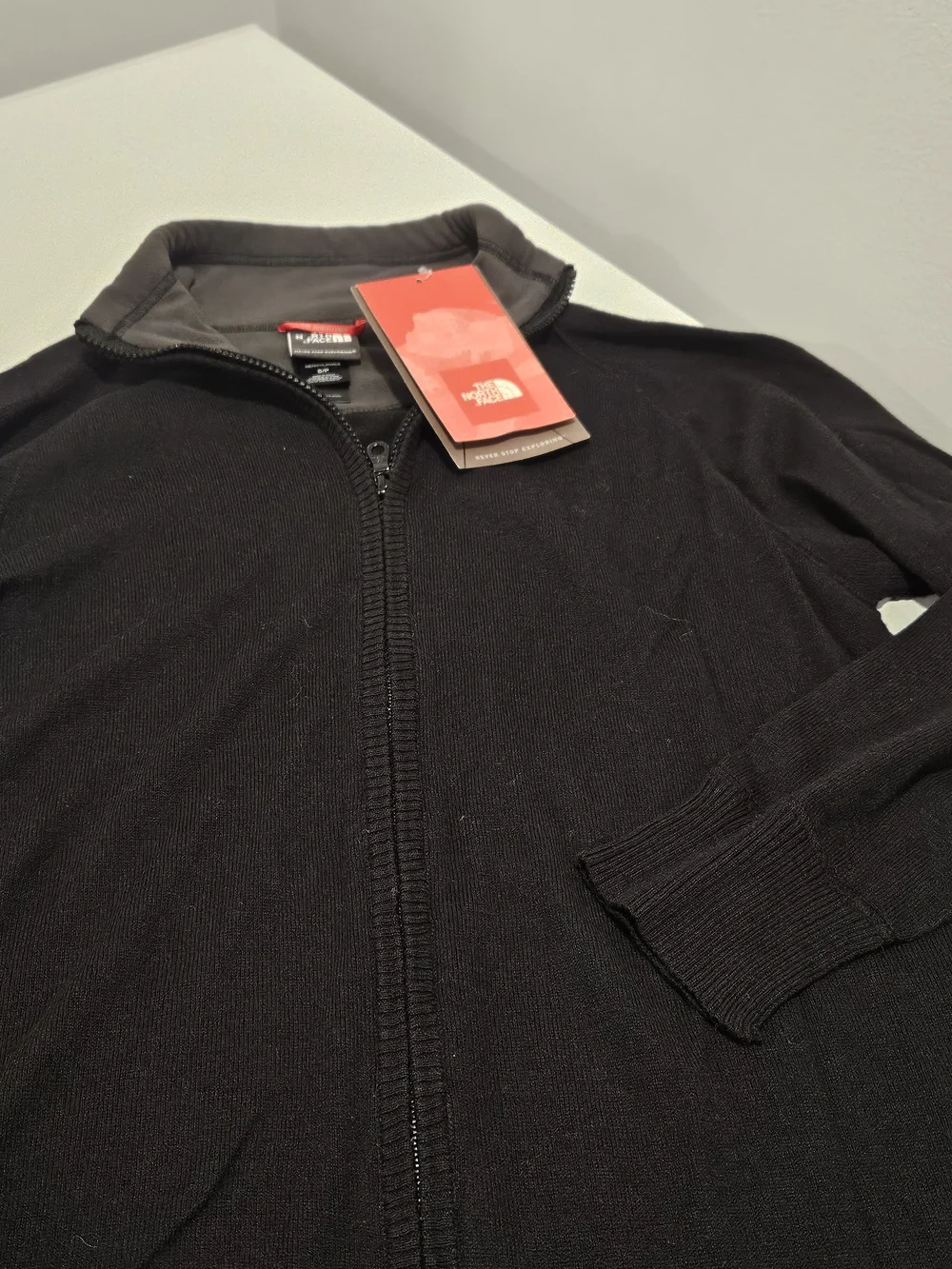 The North Face Men's Black Full-Zip Sweater